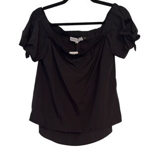 🖤 Amanda U. Off the Shoulder Black Blouse NWT